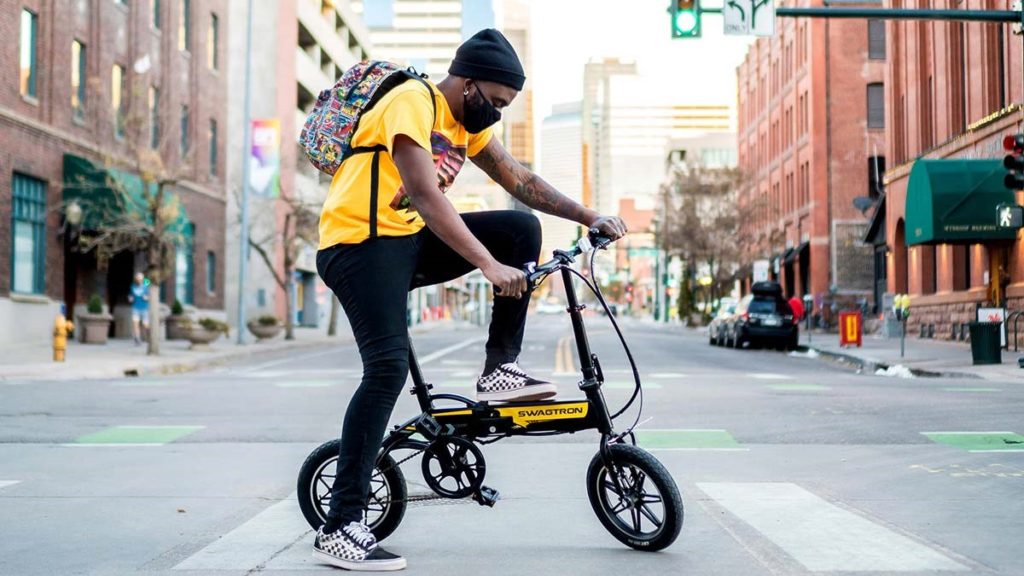 R&B/Dance artist Rossini on the EB5 Pro Plus eBike.